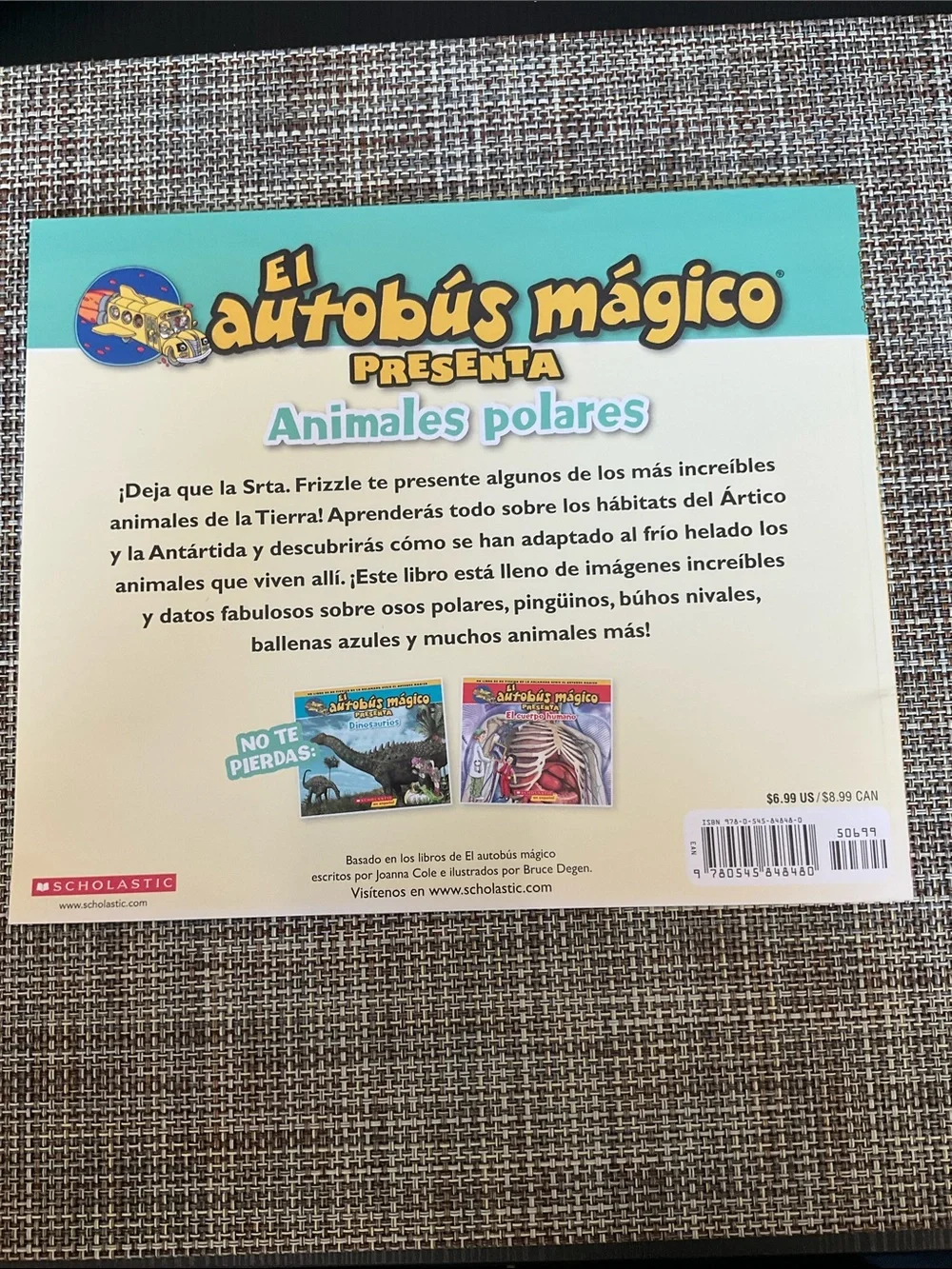 Scholastic El autobus magico, 2 books, Spanish NWT